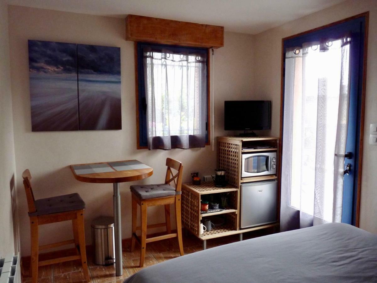 Suite A 800M De La Plage Saint-Lunaire Exteriér fotografie